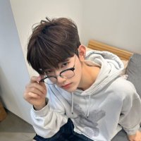 ๐ด๐๐๐๐๐๐
๐๐ (@moonsidee0725) 's Twitter Profile