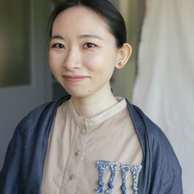 textile / art⇄craft / 麻糸を藍染めして織っています /
instagram→ https://t.co/Oh0Rle2z4g / 📨moeko.suzuka@gmail.com
