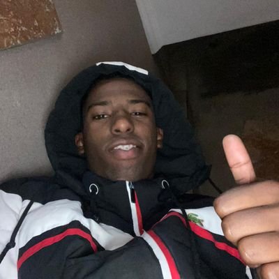 Eduardo82210687's profile picture. 