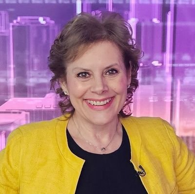 Award Winning Speaker & National TV Host of #EMPOWEREDCA on News Forum #FinancialLiteracy #FemaleEmpowerment
YouTube & Instagram: @EmpoweredWithElizabeth
