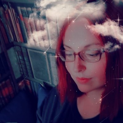 Cueilleuse de fraises | Book Dragon | Ravenclaw | en quête de la Triforce de la Sagesse | Limë
📚