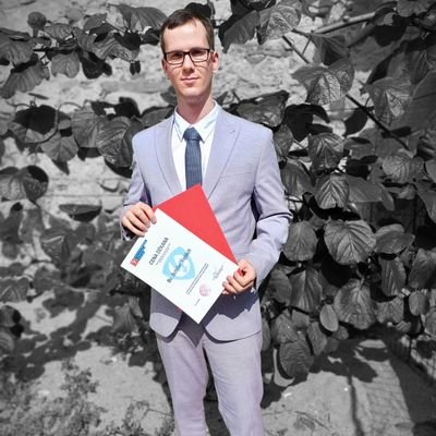 Information security student at #VUT. Burger lover, cybersec, politics, AI, coding and rock music enjoyer. Occasional shitposts.
Tweets in #Czech or #English
