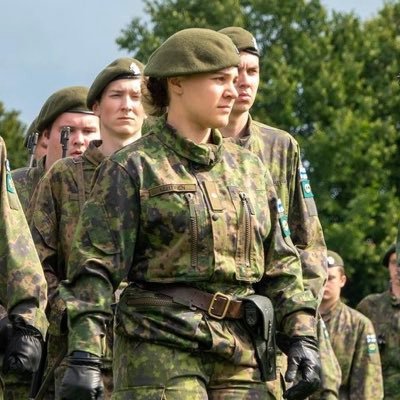 Kurikan Kaupunginvaltuutettu, working for the Finnish Defence Forces, reservin upseeri.