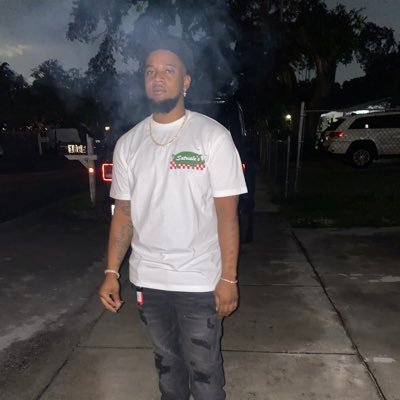 ⚠️Chase Dreams Not Hoes 💰🏃🏾‍♂️🖤Up & Coming Rapper/Entertainer 🎤🎼 Miami FL Born & Raised 🌴☀️ LLG & SwizzyGang Affiliated 🔥❌ Ⓜ️🅰️🅿️