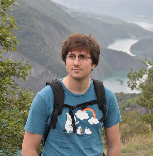 Founder and CEO of @augmentedev. I try to Augment the world as much as I can.