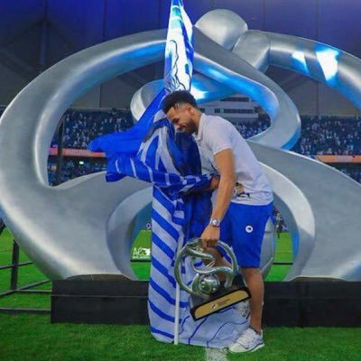 لايصل الانسان الى حديقة النجاح من دون ان يمر بمحطات التعب والفشل واليأس وصاحب الارادةالقوية لايطيل الوقوف عند هذه المحطات .....