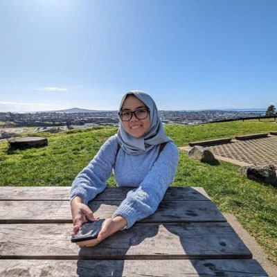 azizahlisa14's profile picture. little girl living in a small world 🌻