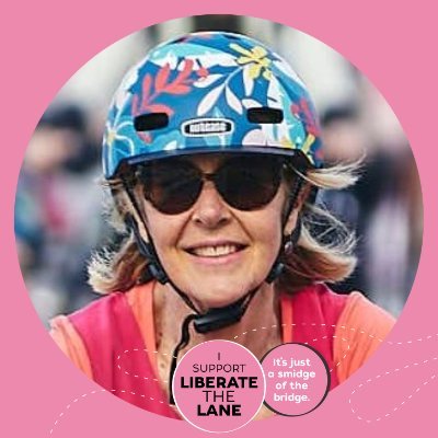 Pro-riding a bike and walking, anti single-occupancy commuter vehicles (aka cars); unabashed scrimper & food forager; admin for Bike Owairaka 🚴♀️🚶♀️💚🐔🐈🐶