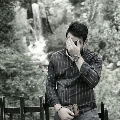 Sadegh_Sadraei's profile picture. داروساز، خسته، مأیوس.