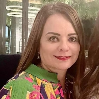 Madre de familia comprometida con servir a México y a #Hidalgo. Senadora de la República.