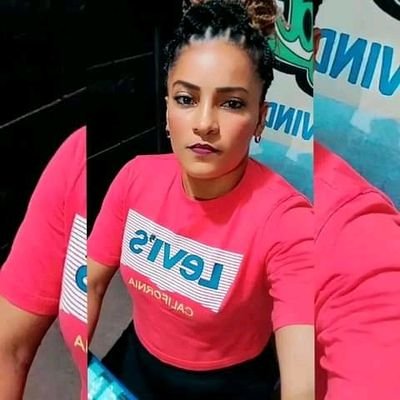 ElisaBe31144595's profile picture. 