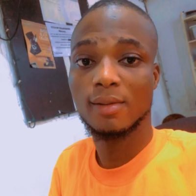 laraverona1313's profile picture. 