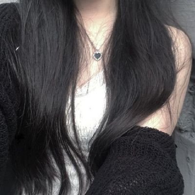 pQ1c57Y0Sx2569's profile picture. 