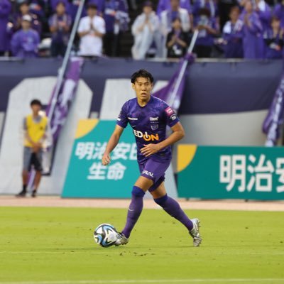 professional footballer サンフレッチェ広島⇨大宮アルディージャ⇨ツエーゲン金沢⇨サンフレッチェ広島No.5