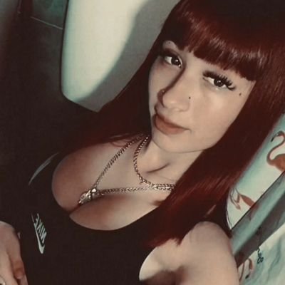 El qué  habla mucho poco hace y el qué  hace no comenta😉💋!