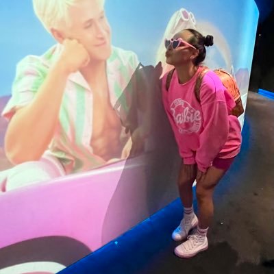 edithc32's profile picture. Life is a beach, I'm just playing in the sand #Clippernation #BG23 #MB22 ♡ #QueenBey♡