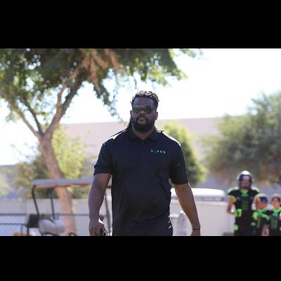 DB coach @bashagridiron. Owner of P4 athletic training.God fearing father of two, & a coach helping to motivate and improve young athletes on and off the field.