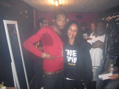 easy going fun loving surinamese chick!