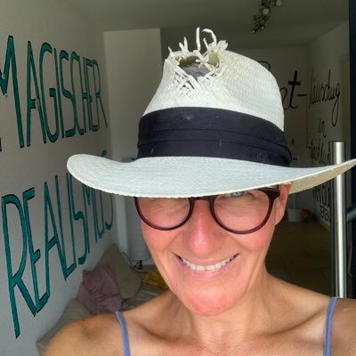 former author, lecturer & designer. currently on the way to new adventures. horse and dog lover, country girl