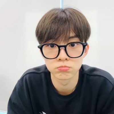09(10) 100↑取引したことがございますが、未成年なので、気になる方はお断りして頂いて大丈夫です☺️ よろしくお願いいたします🙇♀️