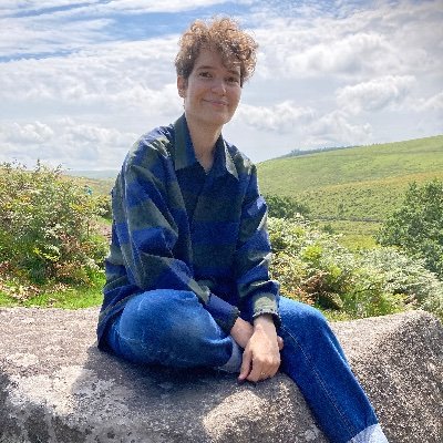 Novelist & Lecturer @UniofExeter. NETTLEBLACK (2022 @CipherPress). PhD @TECHNEDTP: queer reading Elizabeth Siddal. Tweets timid & infrequent. They/he.