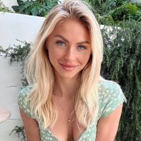 Russian Natasha(@RussianNasha) 's Twitter Profile Photo