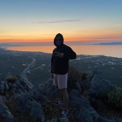 Planty1992's profile picture. Falling Up