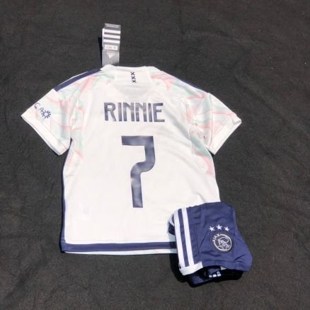 obinna2011's profile picture. A highly motivated,hardworking postgraduate who holds (MBA-International Business).Co-founder @forestnestgh. First love for @manutd.
Lover of African proverbs.