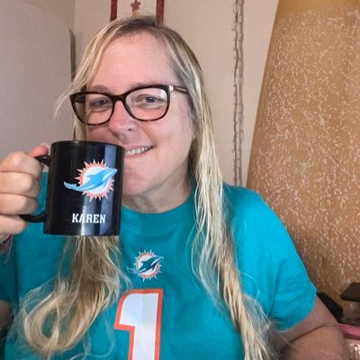 Never give up! Never stop believing! Lifetime Dolphins Fan 🐬 #FinsUp Love my Family, love my dog, love my Dolphins…order may change daily. 😜 No DM please.