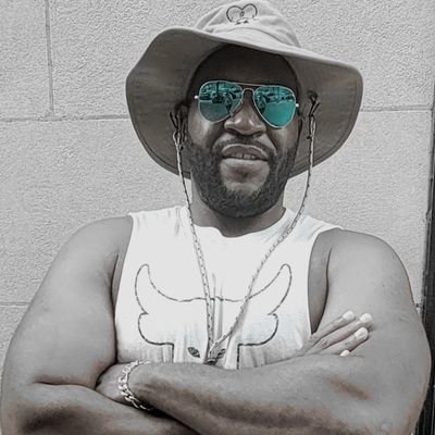 M1ndB0dySoul's profile picture. Your favorite restaurant with something for everyone 🥩 💦 🥔 🍝 🍆 🌯🍟🧃🍷
Architect of my reality and by proxy yours 🏗️🌎🌍🌏🌌
Servant to the One  ☝🏾 ⬛⚪⬜⚫