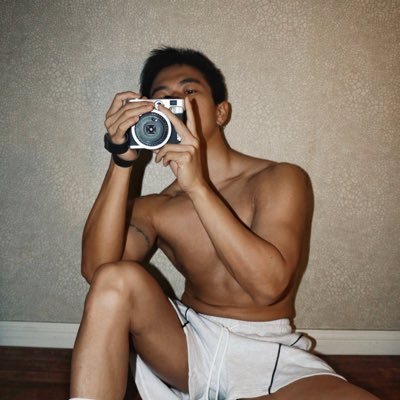 Marrrrrron_M's profile picture. 骚狗，🥵🍑，无敌喜欢撸管，喜粗腿s，控r，互r私信