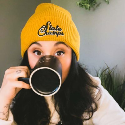 co-founder @StateChampsCo – the sports coffee shop ☕️ // social strategy @nbaconofficial 🏀 //🎙️ Coffee Shop Hoops 🏀 // 🎙️ talking sports @soccermomspod