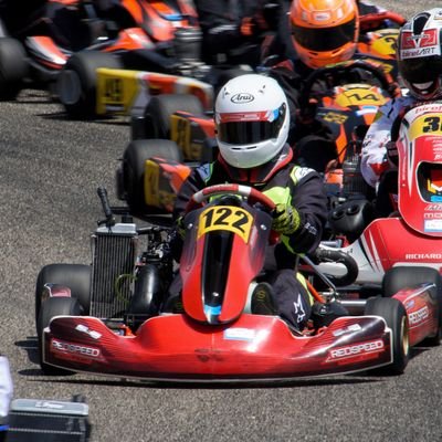 30 años. Data Engineer en Monlau Karting Team. Hago fotos a coches de colores en mi tiempo libre. Michael Schumacher rules!