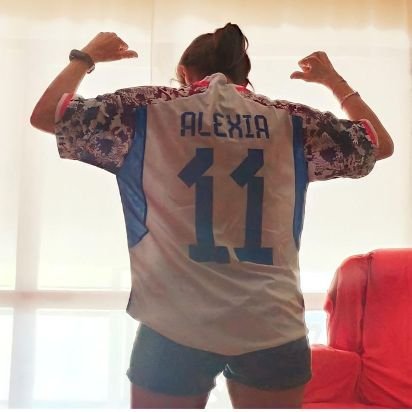 Haz de tu vida un sueño, y de tu sueño una realidad
🏀⚽🎬🐶🎶
Incondicional de las Women In Black💙🖤
Y a muerte con la Selección Fem de fútbol.