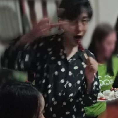 zyexkylee's profile picture. 