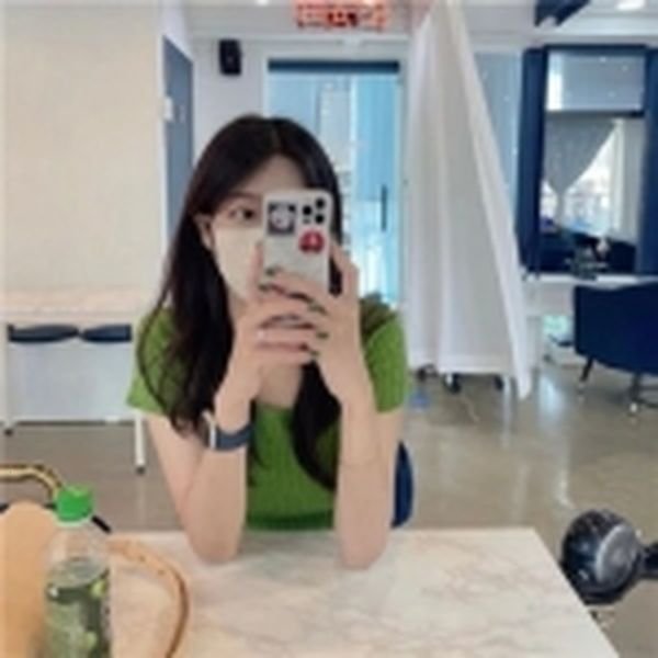 yngnihi1210969's profile picture. 亲爱的大帅哥，快来看看这个网址：https://t.co/ItHZkGsQ6p！