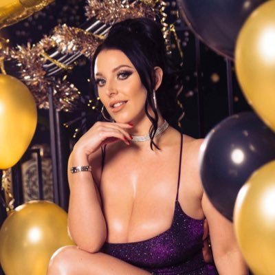 3 X AVN female performer of the year 🏆 Brazzers Exclusive Contract star ⭐️ penthouse key 🔑 ⬅️https://t.co/bBUk60KwkL⬅️