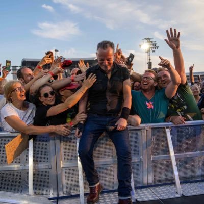 kriSocial's profile picture. social media | presentaties & advies | scholen | ouders | jongeren | mediawijsheid | Apple adept | IOS15| @JeugdenMedia en @AcademieBo spreker