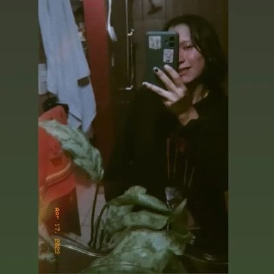 Hola me llamo Beatriz y soy fans de BTS 💜🇰🇷
Mi bias es Jung Hoseok ❤️🩹 🐿
17 años 💙🏳️🌈