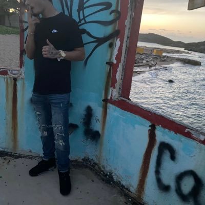 Jetziel_Andres's profile picture. Aunque un ejército acampe contra mí, No temerá mi corazón; Aunque contra mí se levante guerra, Yo estaré confiado😘✍🏼🦾