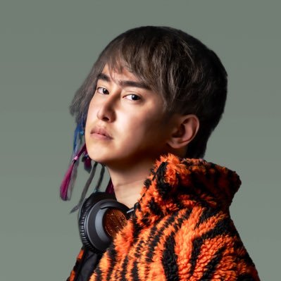 一応、プロのDJと作曲家です。日本語とインドネシア語ができます(英語勉強中)🇮🇩Japanese DJ & Track maker💿 Asia Top 25 DJ from EDM droid 🎧 Tiktok公式作曲家🎶Repekyo🦊Breaking Down6.5👊