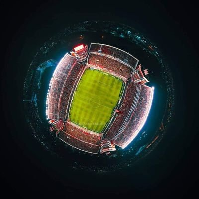 #TodoRojo 🇦🇹
📷 portada ➡️ Vuelta olímpica en el Maracaná 🏟️