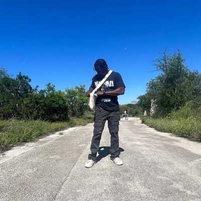 Producer|Prestigeculturemmx@gmail.com Instagram: @Freshcentz89 x @therosecollective