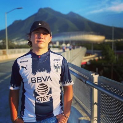 Mi papá me hizo de Rayados y la vida me hizo Bostero | Con la mitad de tu altura pero el doble de talento