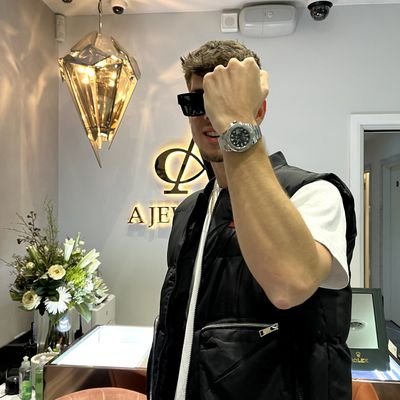 JordanEtsy's profile picture. Wanna make $10k+/mo on Etsy?
Join the Etsy Dropshipping Course⬇️