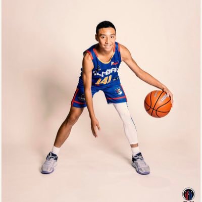 Niles West HS '26 📚 / 5’9 Guard ⛹️‍♂️ / Illinois Central Elite 🧊/ Fil-Am Nation Select 🏀