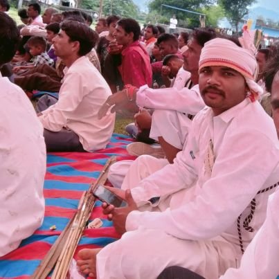 प्रकृति पूजक जय जोहार जय संविधान जीवन देने वाली प्रकृति की जय 🌿🌿☘️☘️🌾🌾🌴🌴जंगल के सभी जीव जंतुओं पेड़ पौधों पर पर दया भाव उनका भी संरक्षण हो प्रकृति प्रेमी