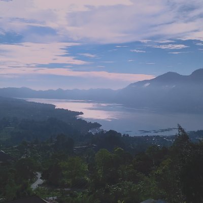 aegis_rheo's profile picture. | Aspiring Veterinarian | Aspiring Scientist |

Reach for the stars , explore the unknown