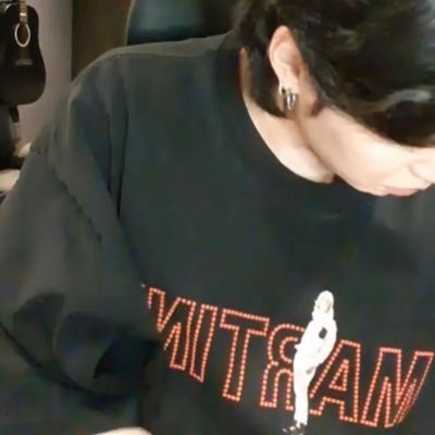 themoonnu's profile picture. 