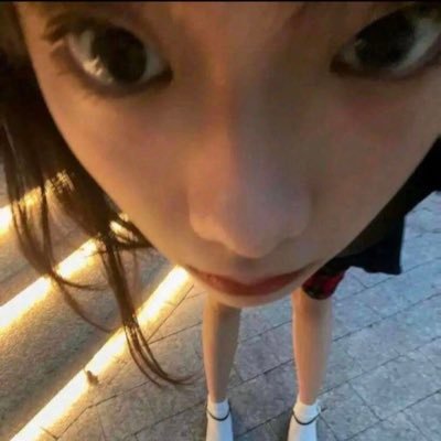 asianfeets5000's profile picture. few🤍